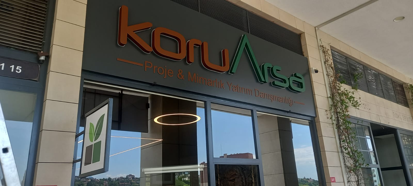 Büyük çatı tabelası